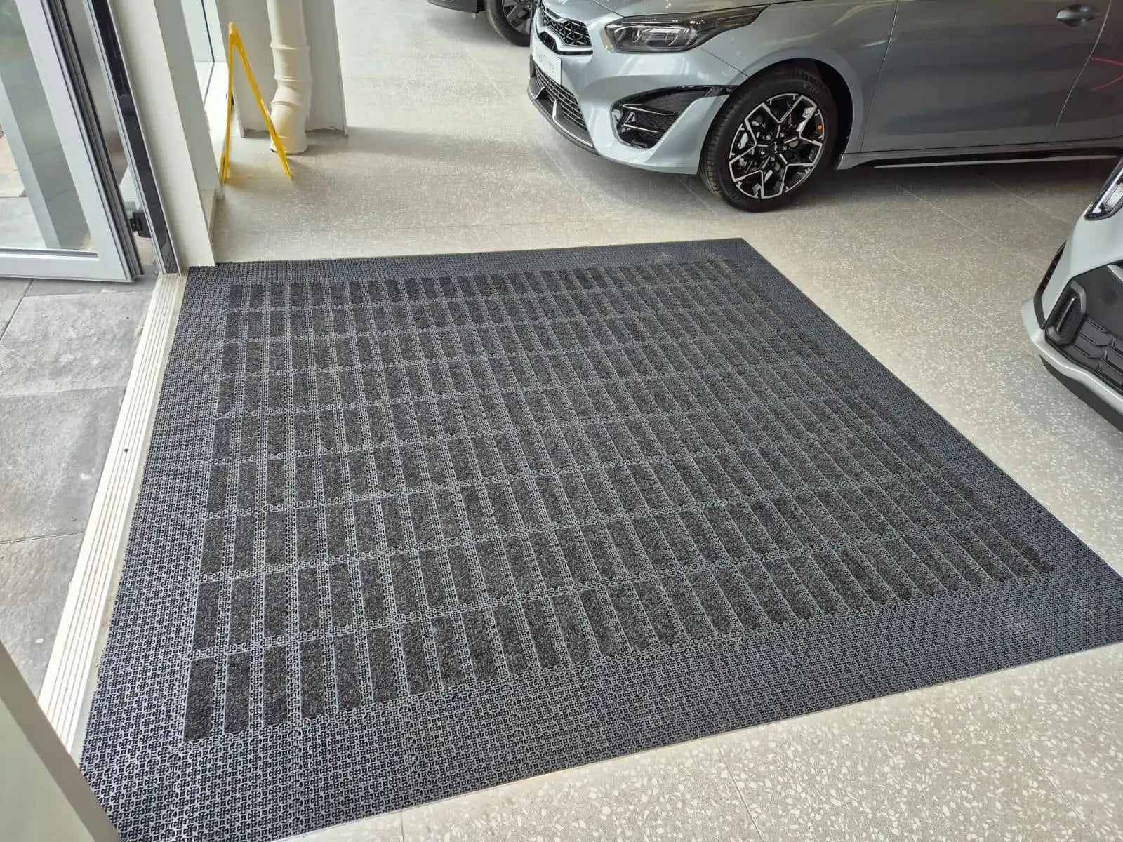 HD modular tile matting