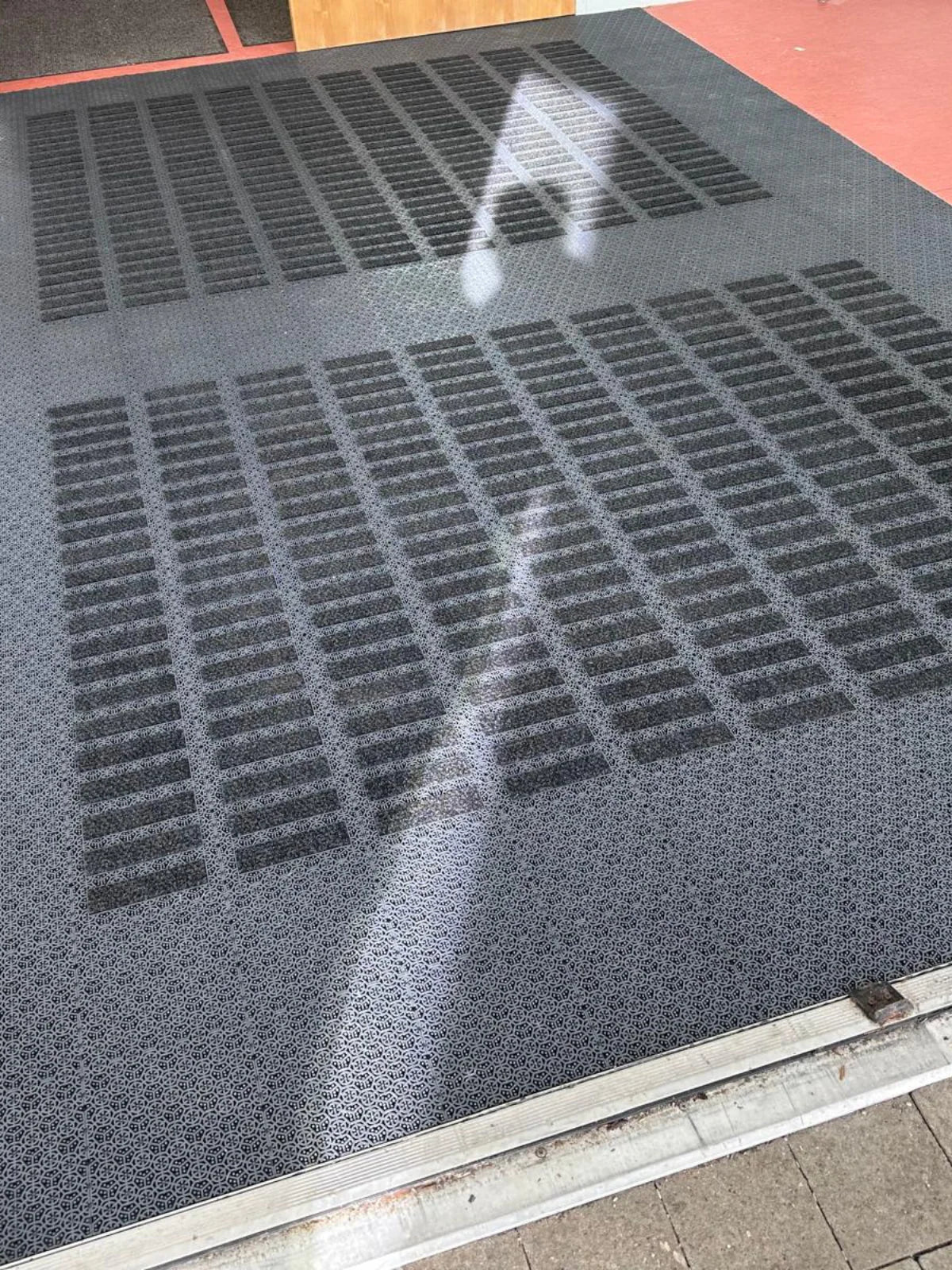 Heavy duty modular mat